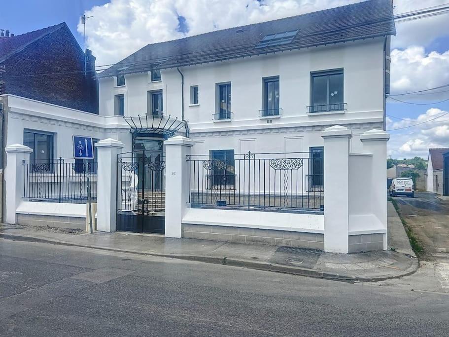 Appartement Neuf Proche Gare Margny-les-Compiegne Bagian luar foto